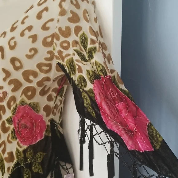 Vintage Velvet Beaded Fringe Top Leopard W Roses No Labels Size Small - Picture 4 of 5